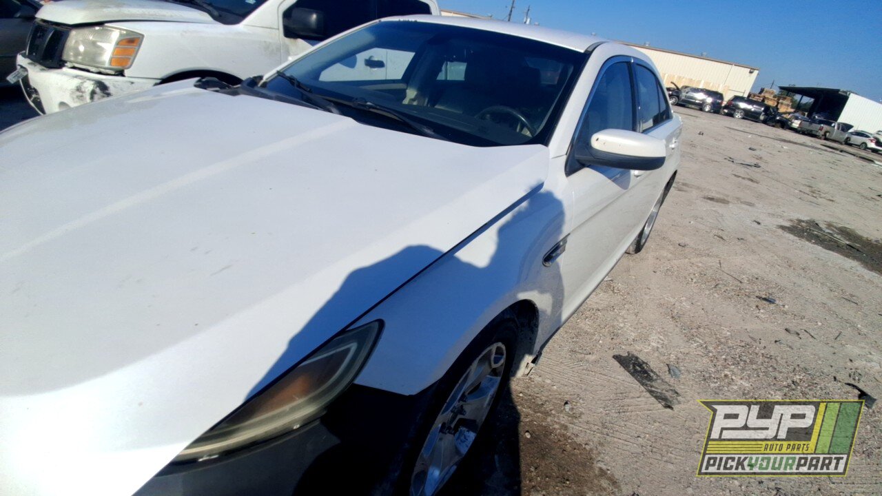 Photo of 2011 Ford Taurus