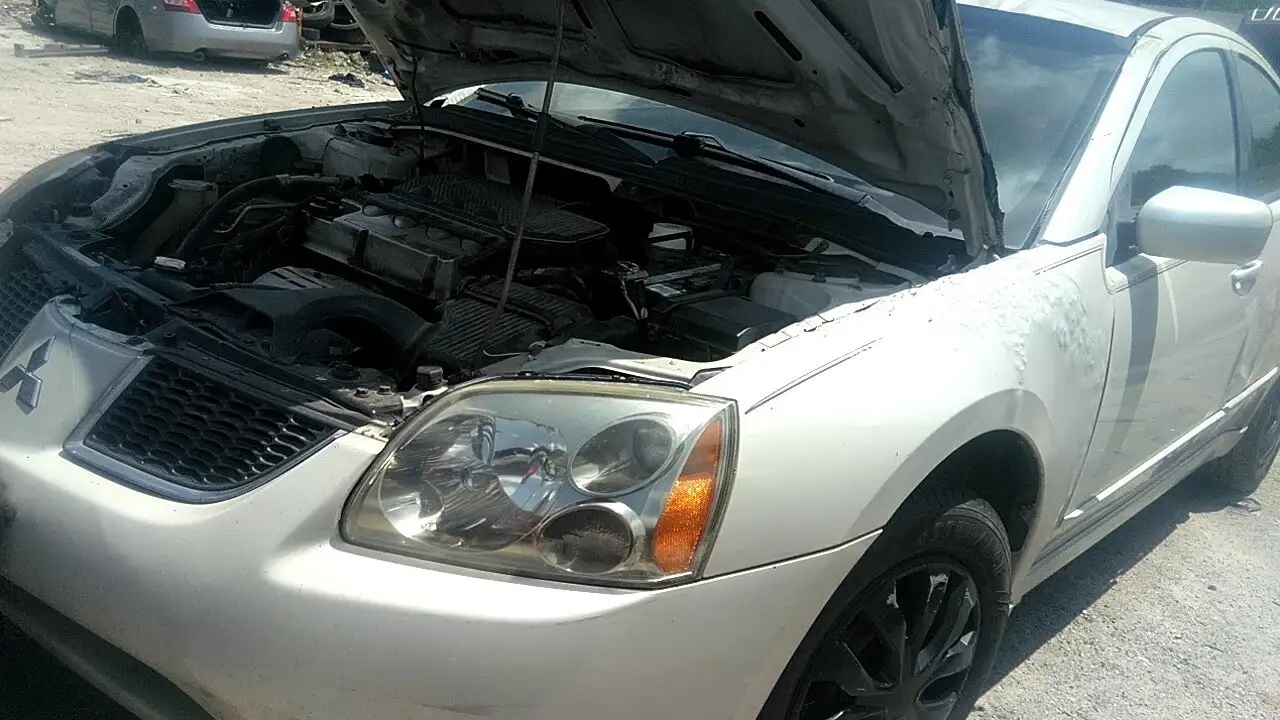Photo of 2004 Mitsubishi Galant