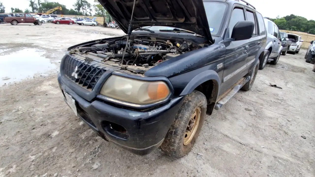 Photo of 2003 Mitsubishi Montero Sport