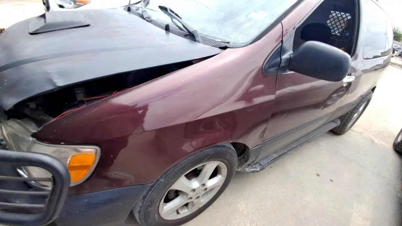 Photo of 2000 Toyota Sienna