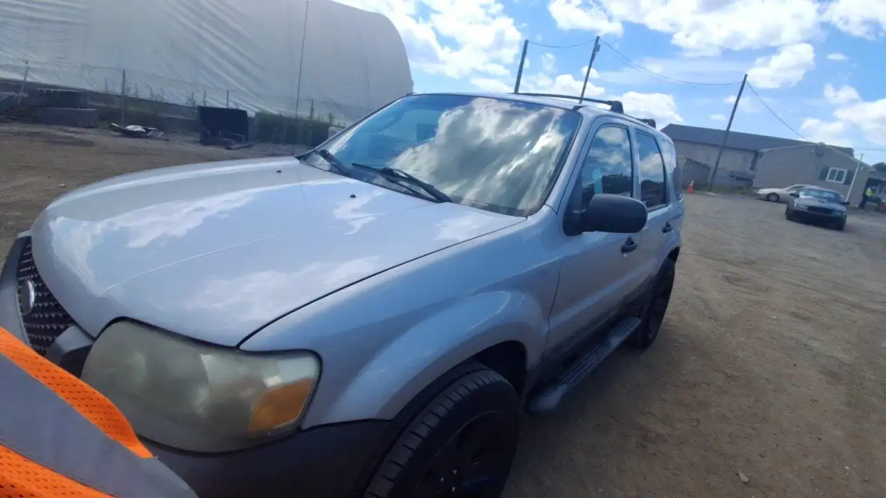 Photo of 2005 Ford Escape