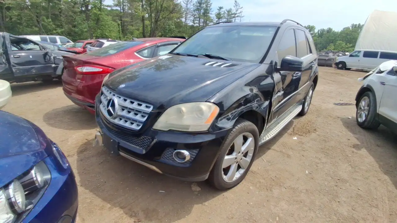 Photo of 2011 Mercedes-Benz Ml350