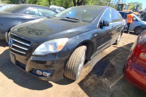 Photo of 2011 Mercedes-Benz R350