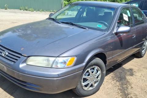 Photo of 1999 Toyota Camry