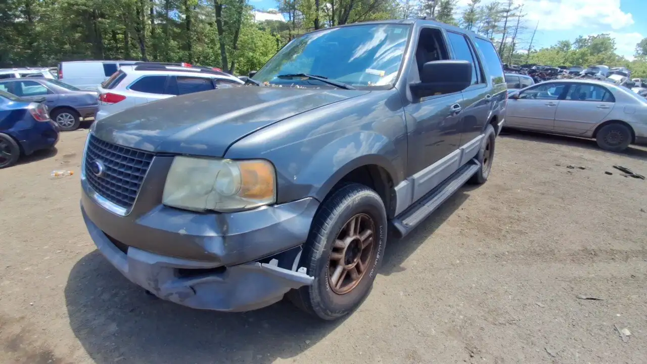Photo of 2003 Ford Expedition