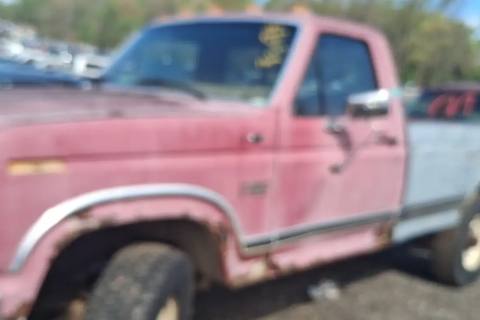 Photo of 1987 Ford F-250