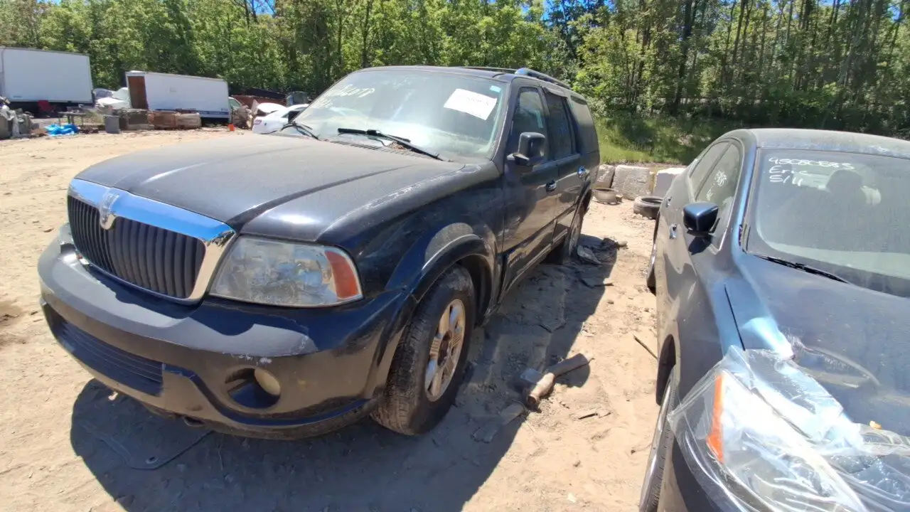 Photo of 2003 Lincoln Navigator