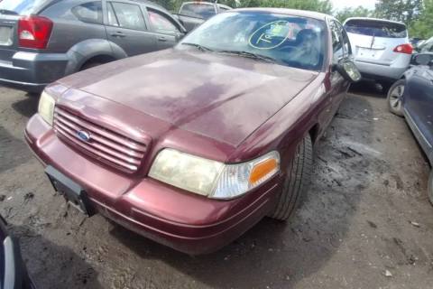 Photo of 2006 Ford Crown Victoria