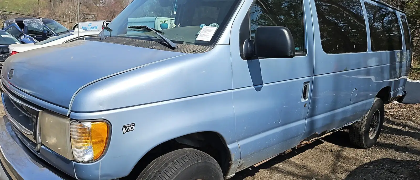 Photo of 1998 Ford E-350 Econoline Club Wagon