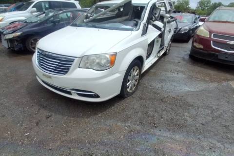 Photo of 2013 Chrysler Town & Country