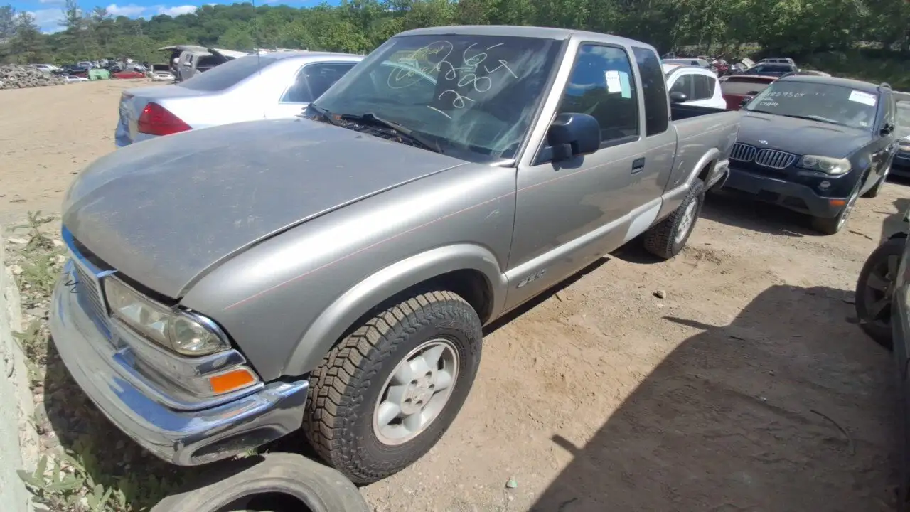 Photo of 2000 Chevrolet S10