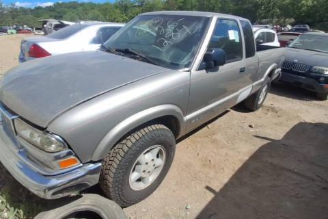 Photo of 2000 Chevrolet S10