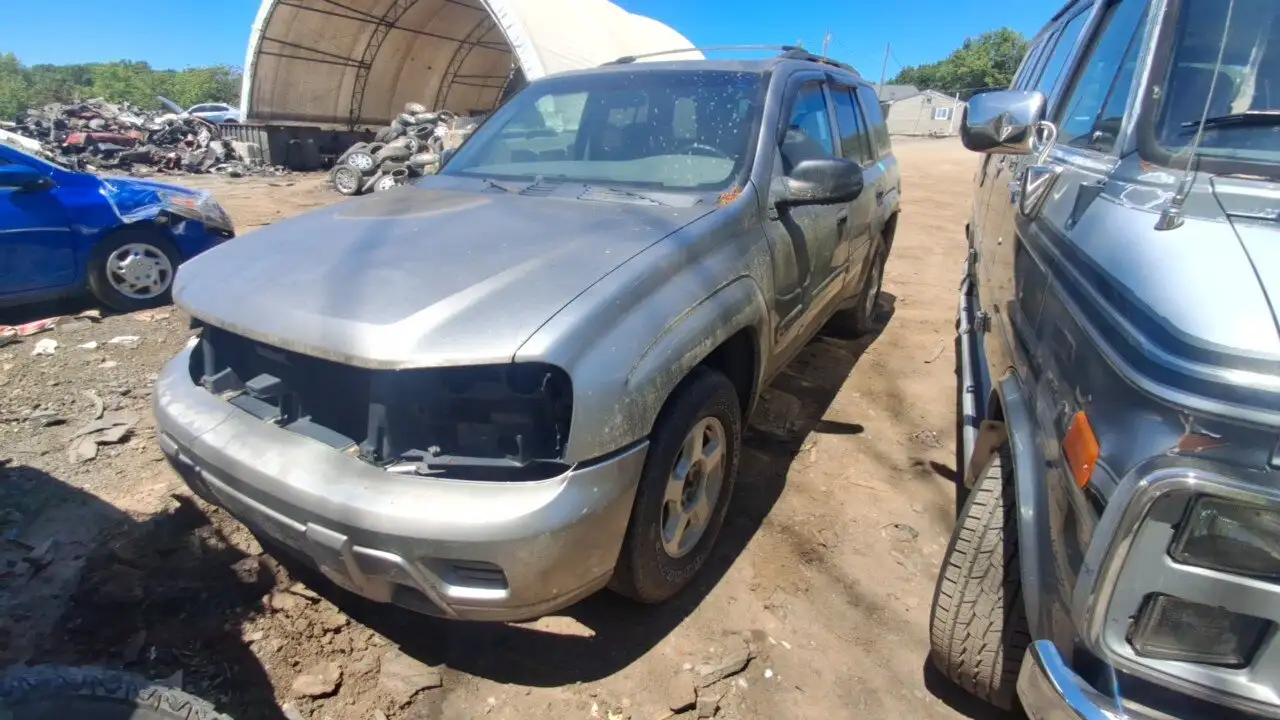Photo of 2002 Chevrolet Trailblazer