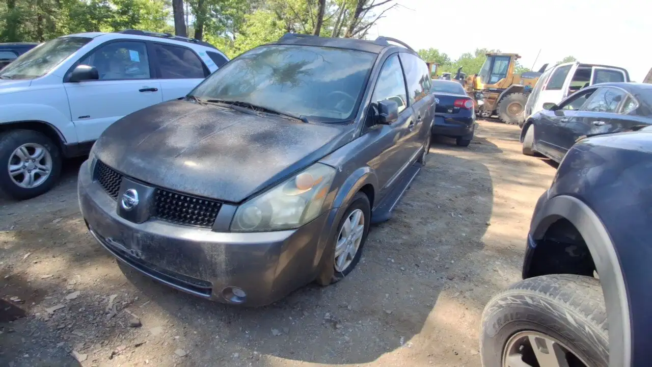 Photo of 2004 Nissan Quest