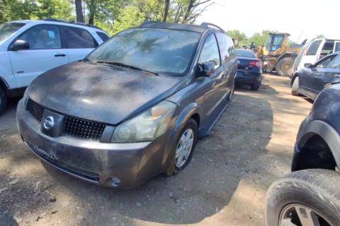 Photo of 2004 Nissan Quest