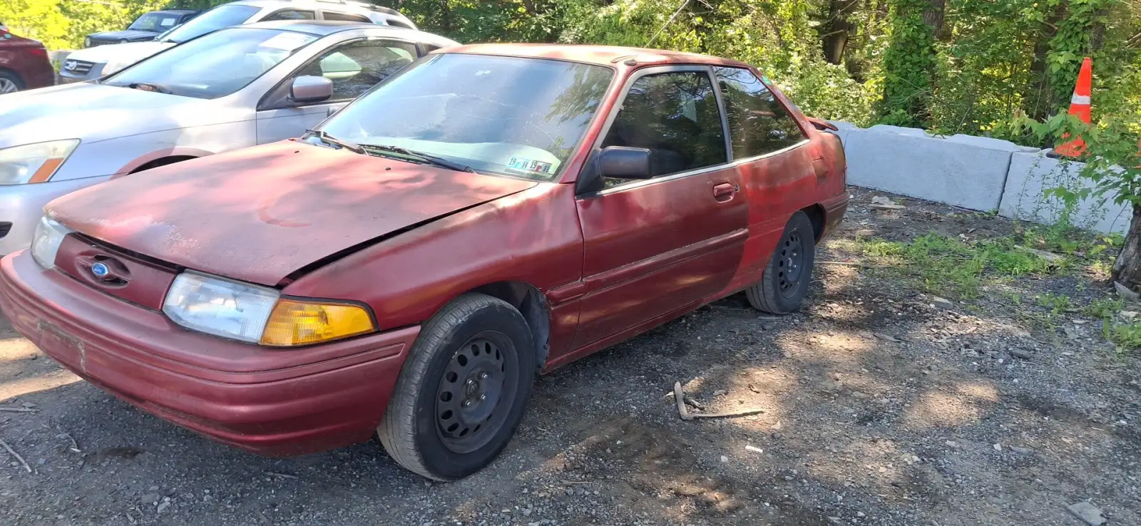 Photo of 1996 Ford Escort
