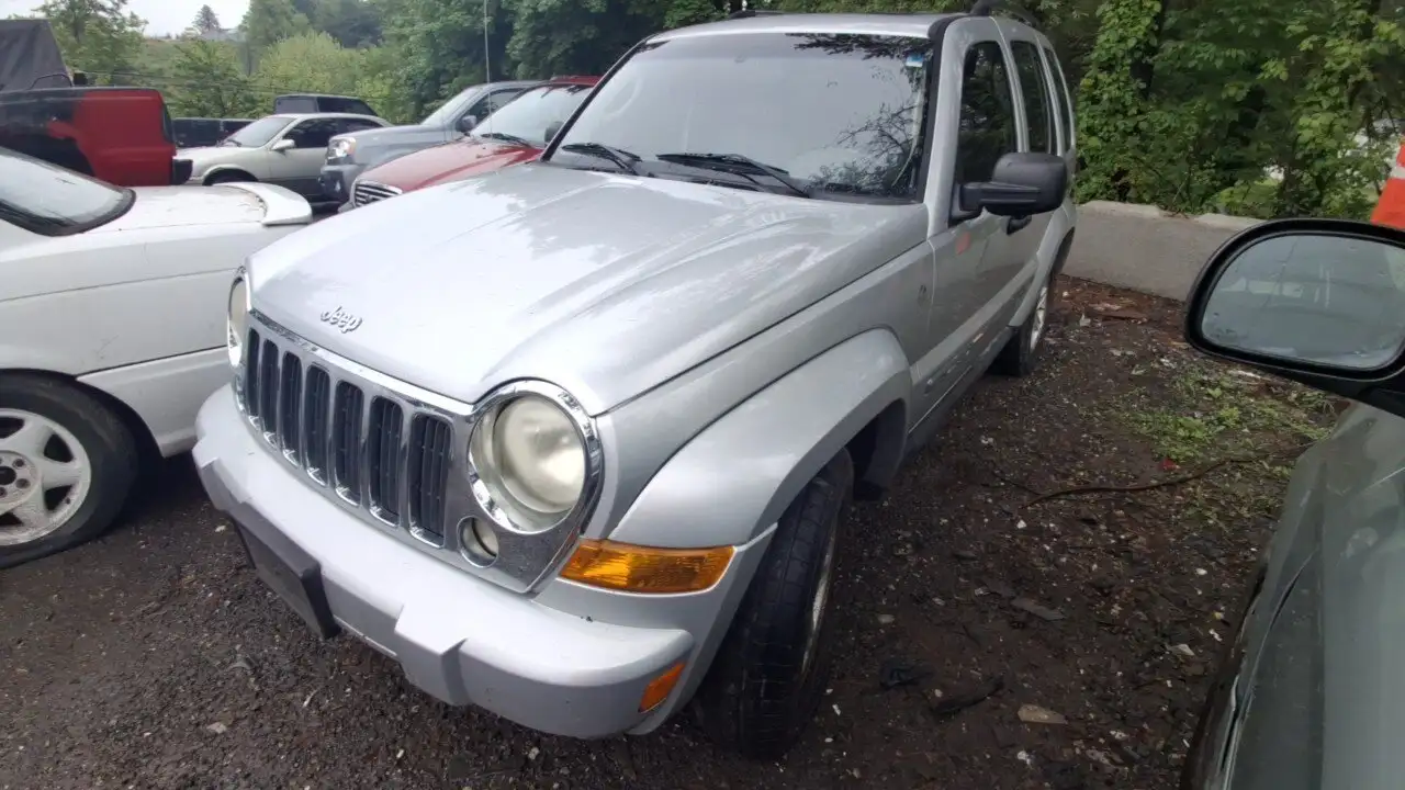 Photo of 2006 Jeep Liberty