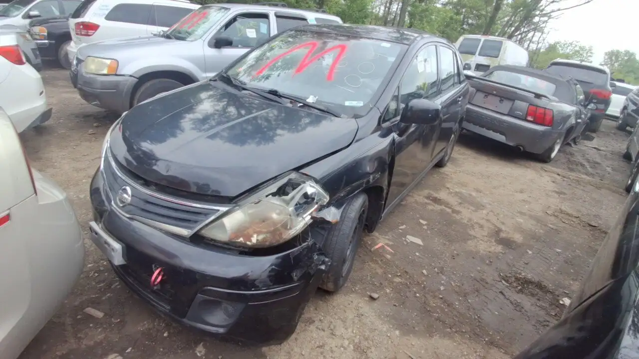 Photo of 2010 Nissan Versa