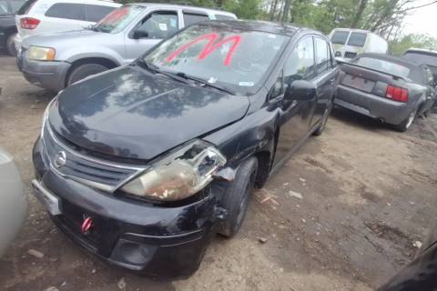 Photo of 2010 Nissan Versa