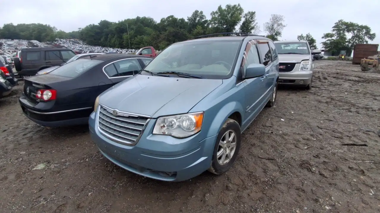 Photo of 2008 Chrysler Town & Country
