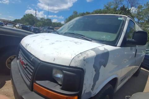 Photo of 2005 Gmc Savana 2500