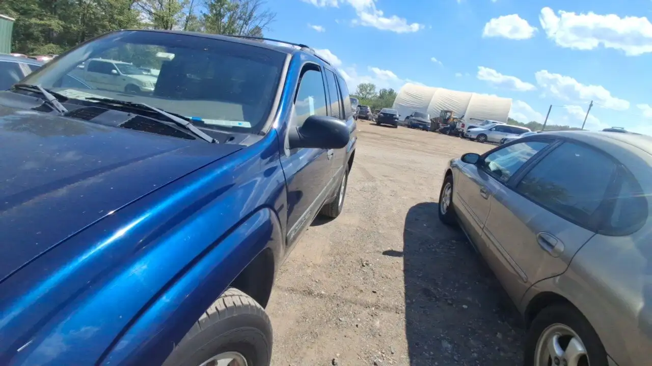 Photo of 2003 Chevrolet Trailblazer