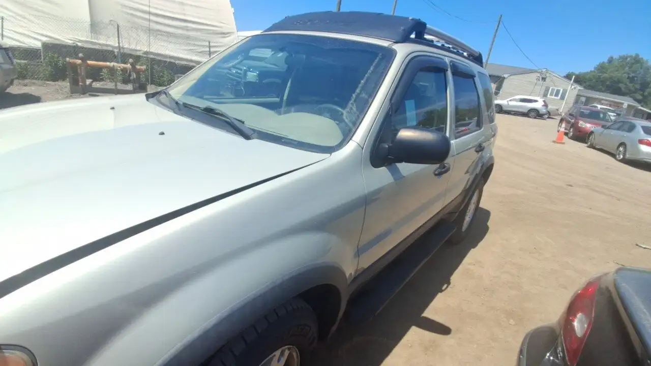 Photo of 2004 Ford Escape