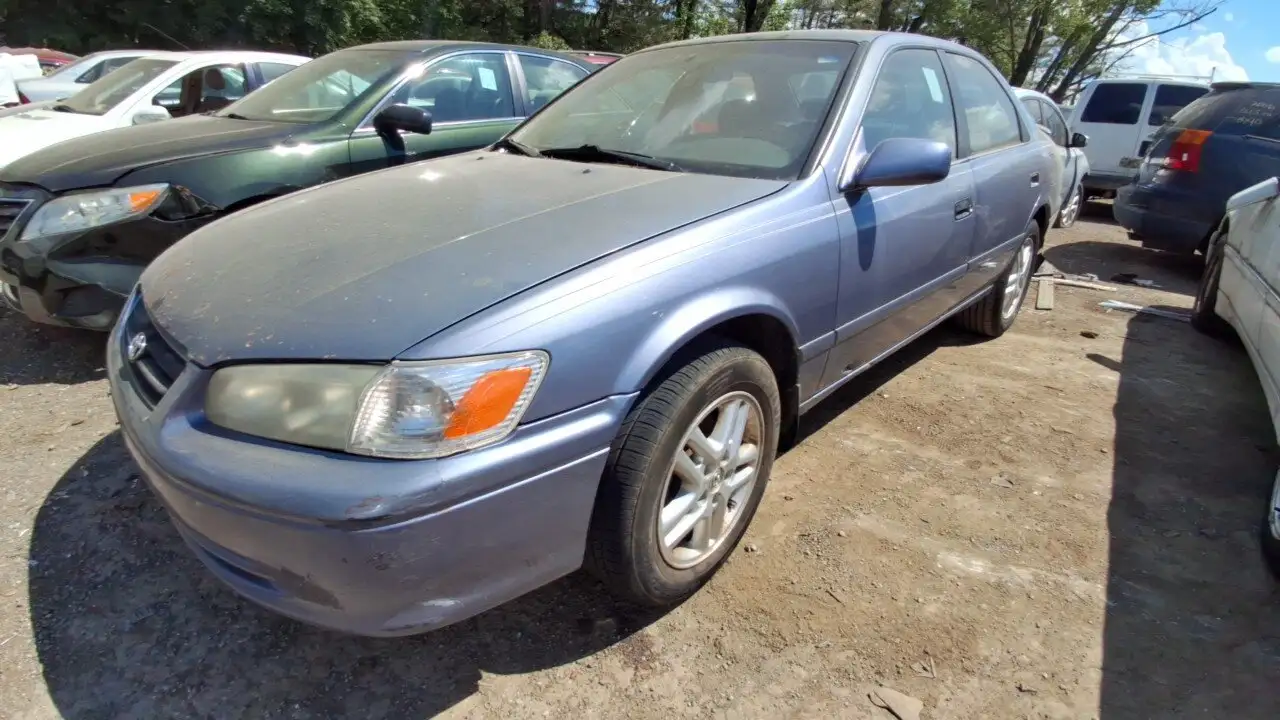 Photo of 2000 Toyota Camry