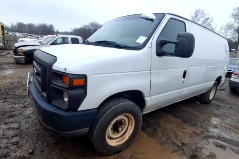 Photo of 2010 Ford E-150
