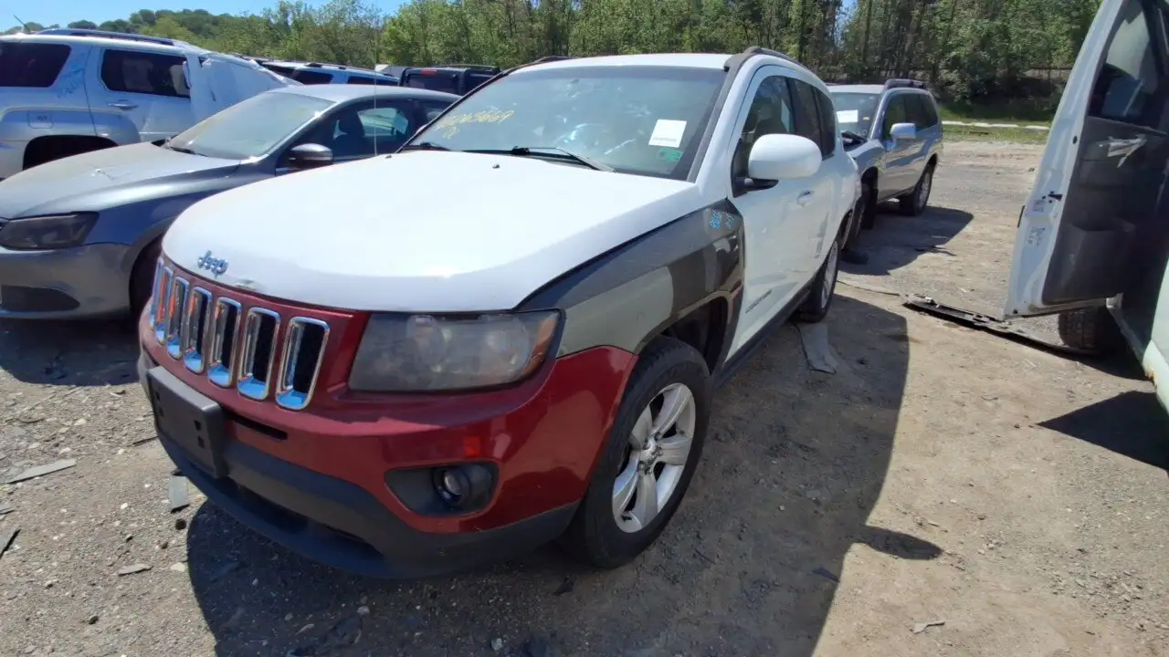 Photo of 2014 Jeep Compass