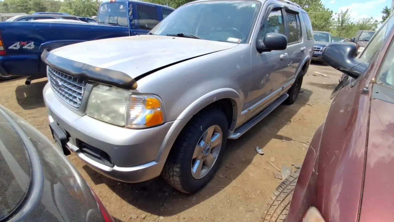 Photo of 2003 Ford Explorer