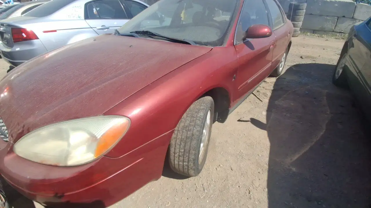Photo of 2002 Ford Taurus