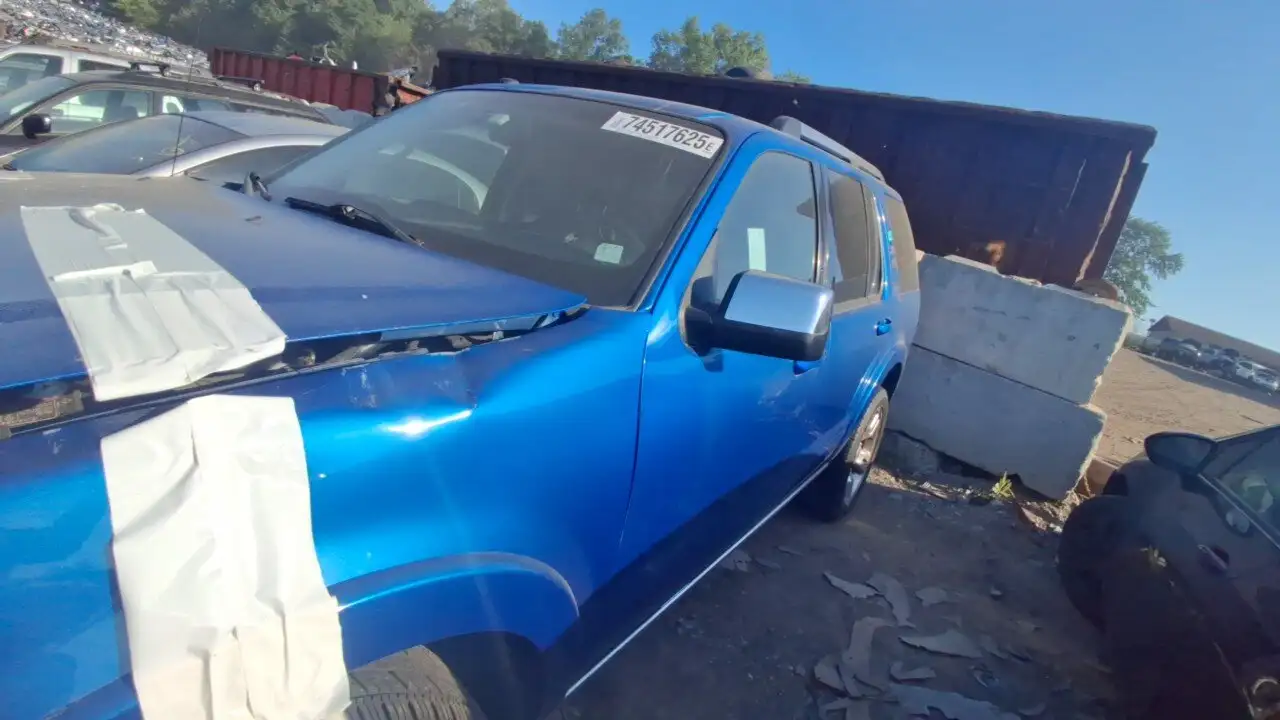 Photo of 2010 Ford Explorer