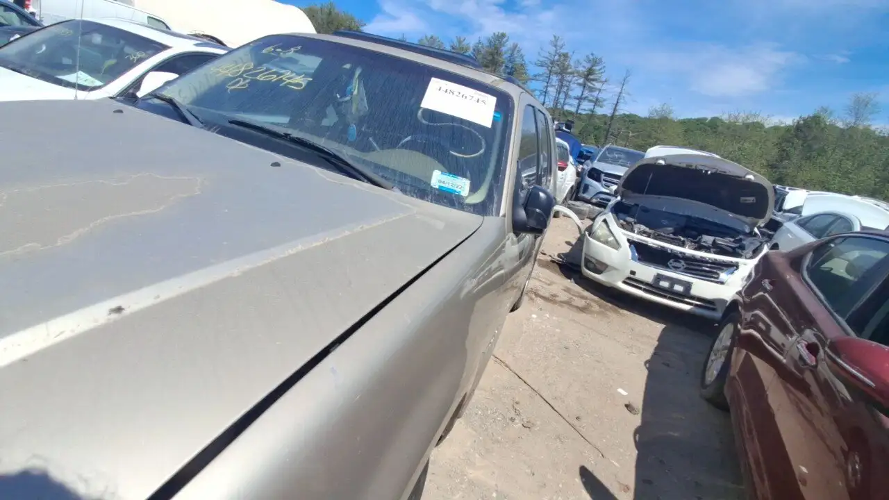 Photo of 2004 Ford Explorer