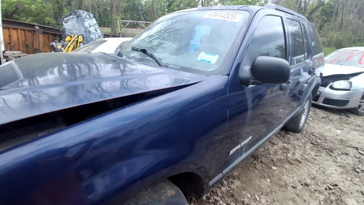 Photo of 2005 Ford Explorer