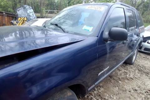 Photo of 2005 Ford Explorer
