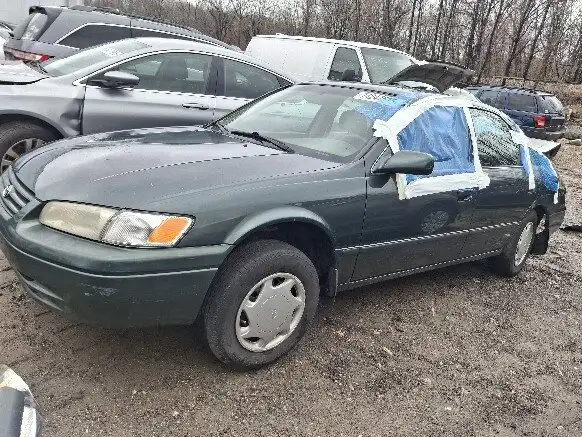 Photo of 1999 Toyota Camry