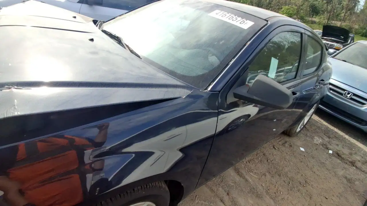 Photo of 2014 Dodge Avenger