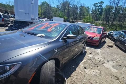 Photo of 2016 Chrysler 200