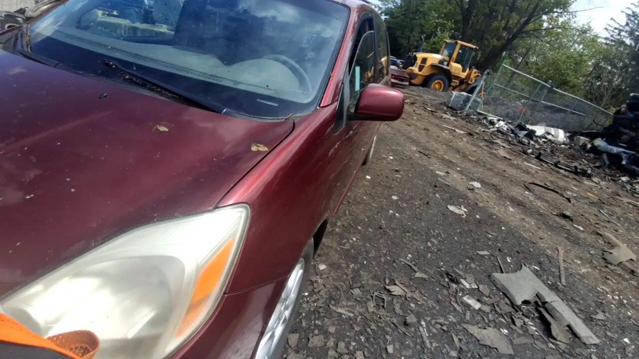 Photo of 2005 Toyota Sienna