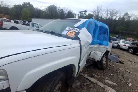 Photo of 2004 Chevrolet Tahoe