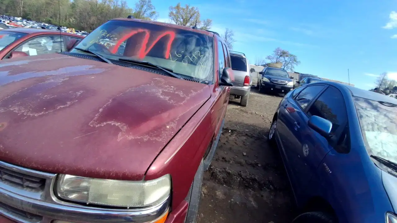 Photo of 2004 Chevrolet Tahoe