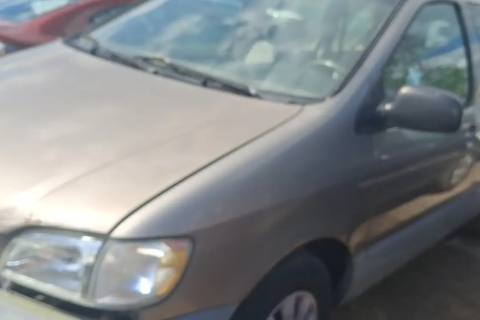 Photo of 1999 Toyota Sienna