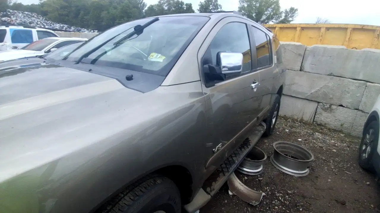 Photo of 2006 Nissan Armada