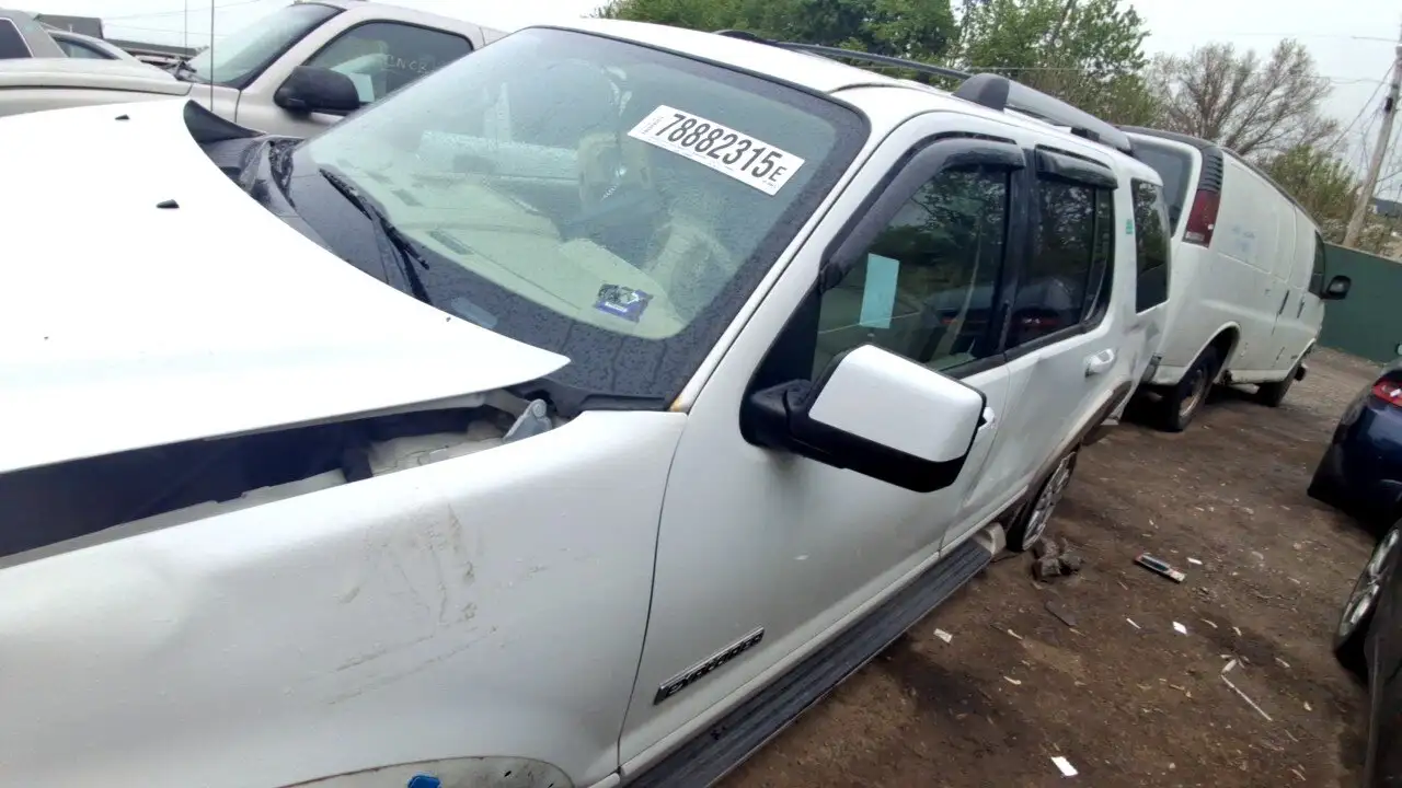 Photo of 2006 Ford Explorer