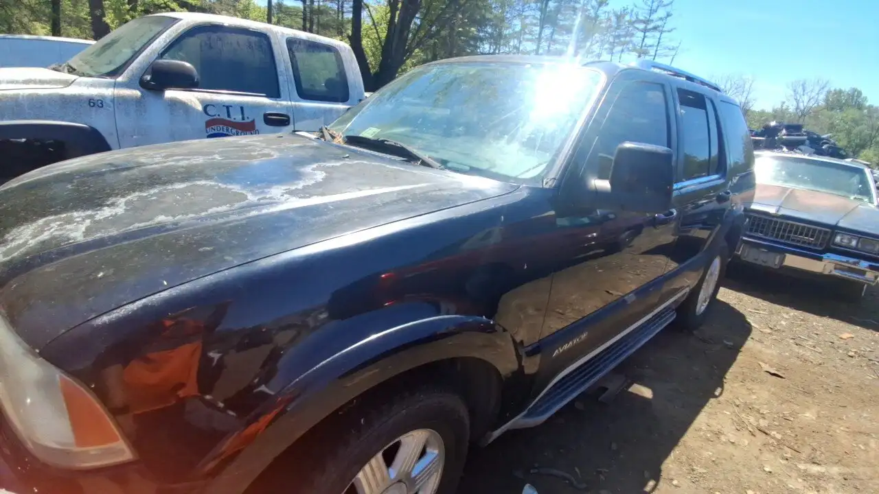 Photo of 2003 Lincoln Aviator