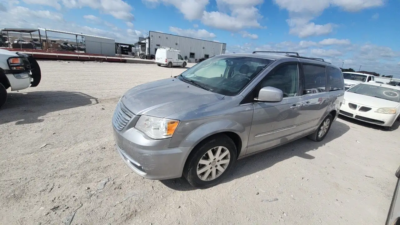 Photo of 2016 Chrysler Town & Country