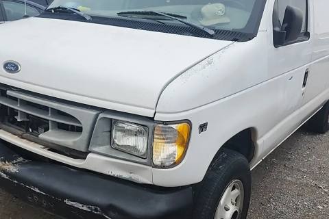 Photo of 1998 Ford E-250 Econoline