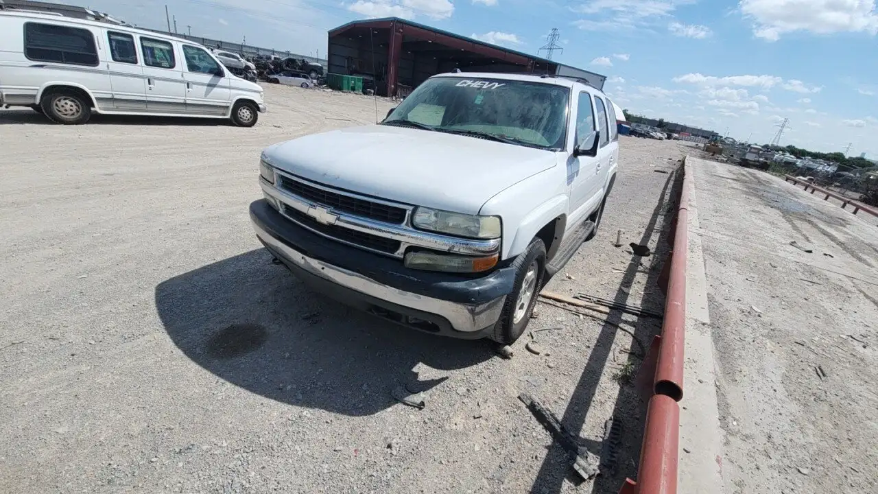 Photo of 2004 Chevrolet Tahoe