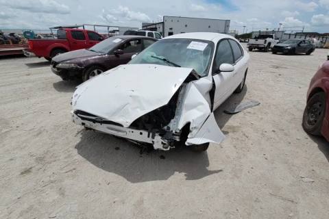 Photo of 2003 Ford Taurus